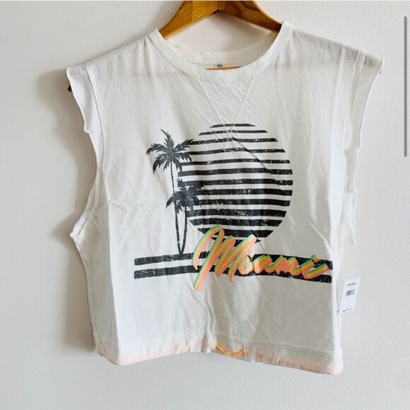 Free PEOPLE Cropped Graphic Retro Tee Bring the Heat - Picture 3 of 10